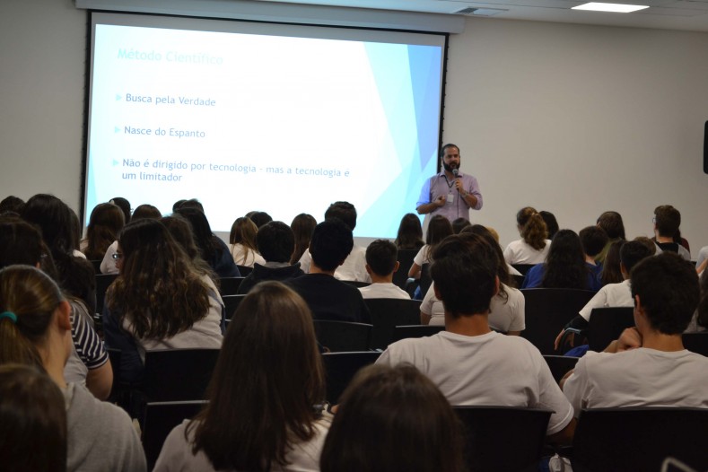 Projeto Jovem Cientista cresce e gera parceria entre o Consa e o pesquisador da Unifesp, Dr. Ricardo Bertolla